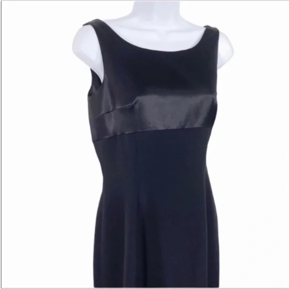 TAHARI sleeveless long formal dress 4 - Picture 6 of 13
